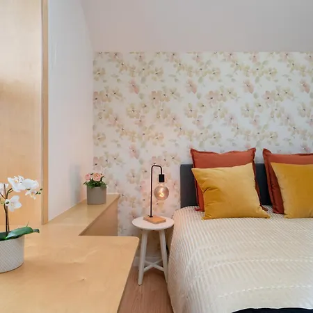 Host Wise - Duplex House - Terrace *