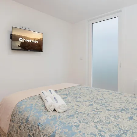 בית נופש Host Wise - Duplex House - Terrace וילה נובה דה גאיה