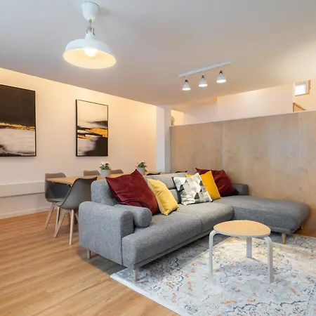 Host Wise - Duplex House - Terrace *