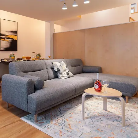 Host Wise - Duplex House - Terrace